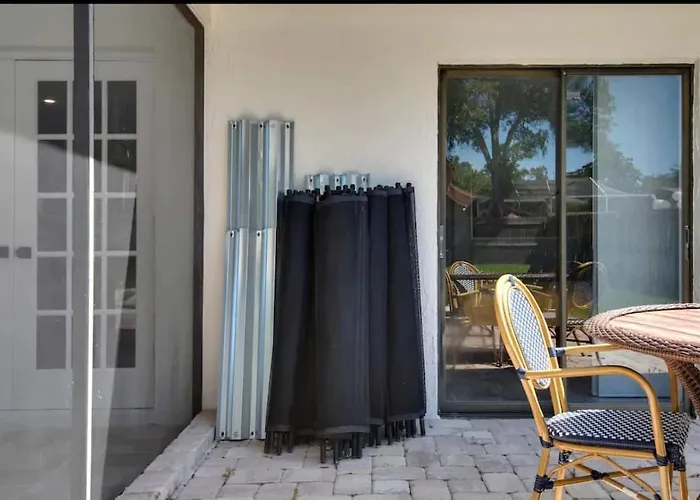 Heated Pool, Pet Friendly,Dunedin Beach Gem