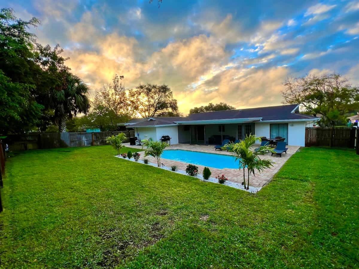 Holiday home Heated Pool, Pet Friendly,dunedin Gem Palm Harbor
